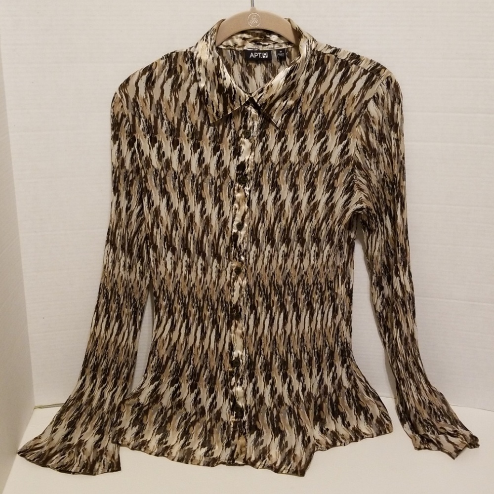 EUC Apt9 pleated shirt